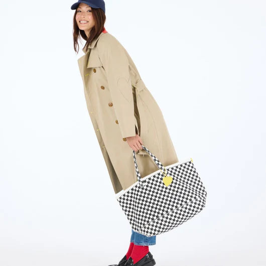 HEART IN CHECK TOTE
